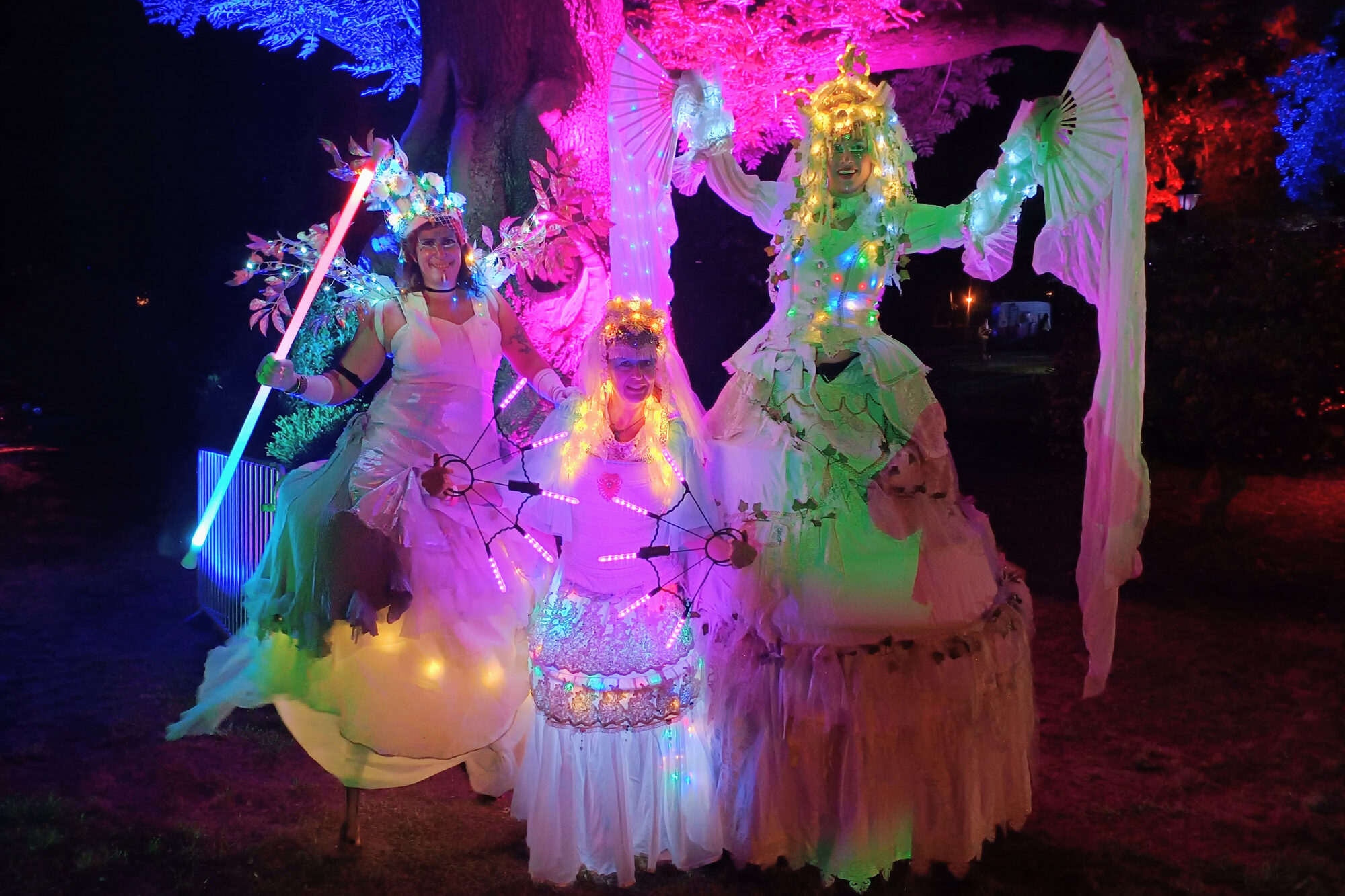 LED Walking Act trio – The Pyroladies
